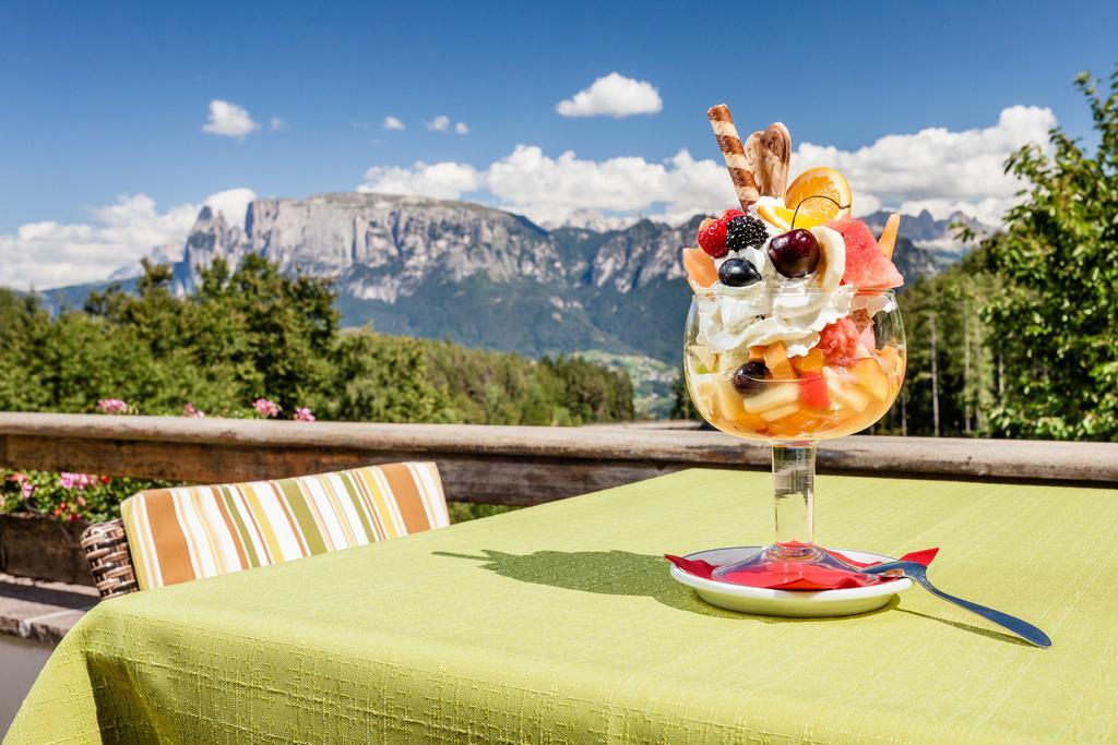 Hotel Lichtenstern Сопрабольцано Екстер'єр фото