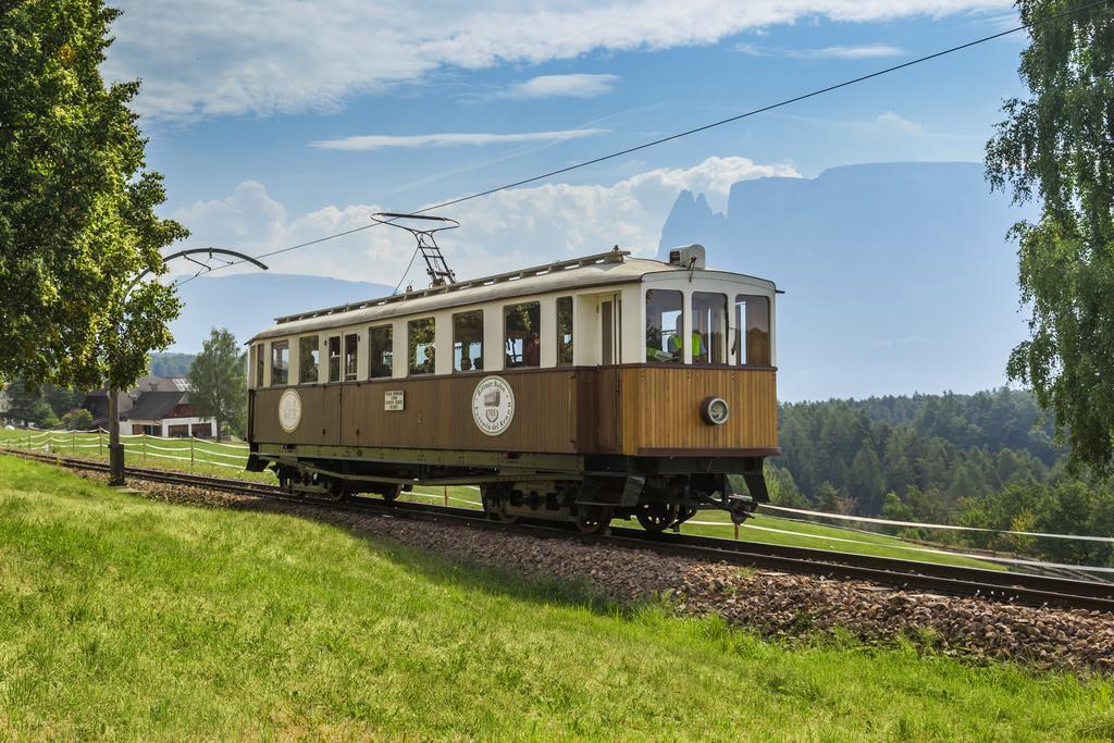 Hotel Lichtenstern Сопрабольцано Екстер'єр фото